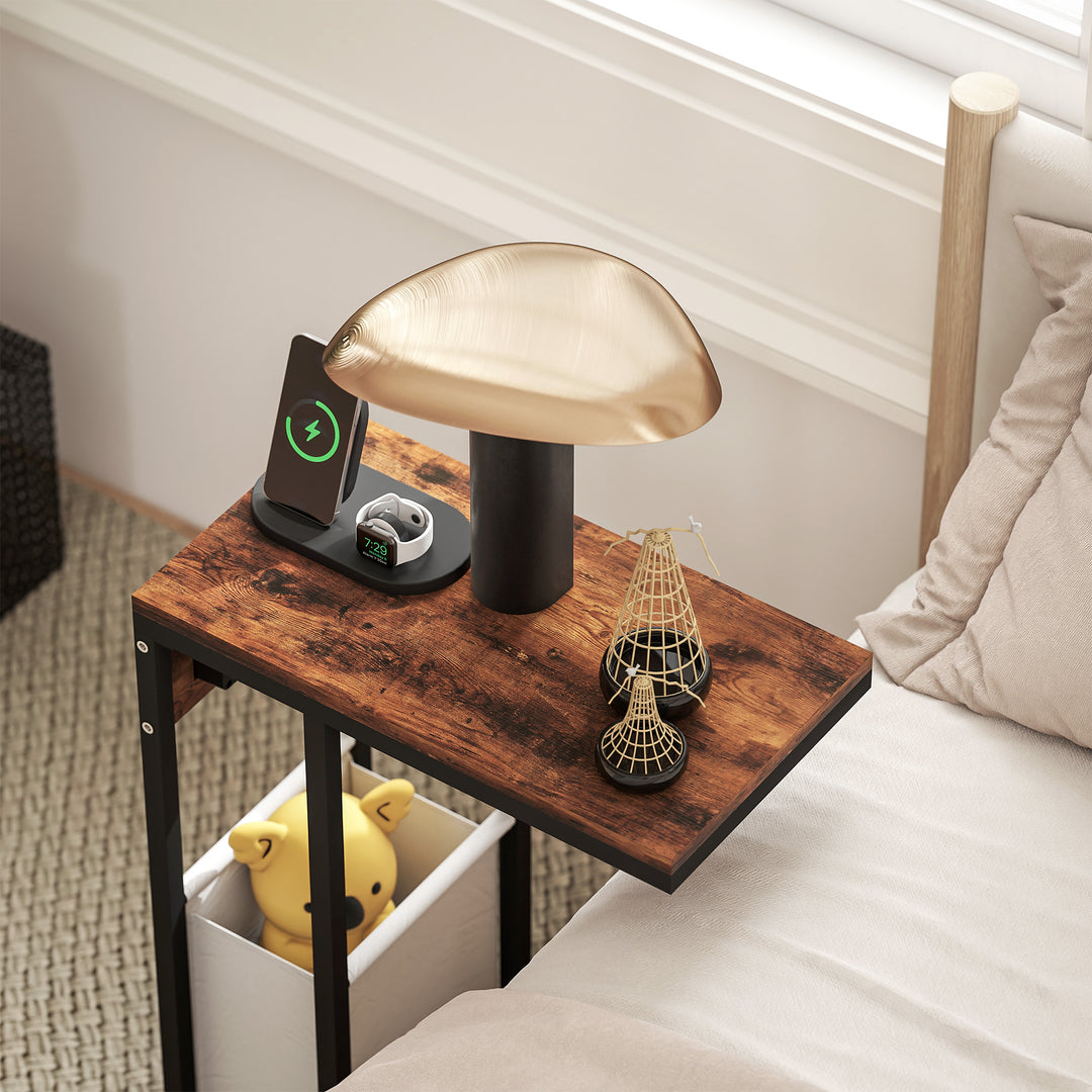 Sidebord med stikkontakter, usb-porte, kabel, c-formet design