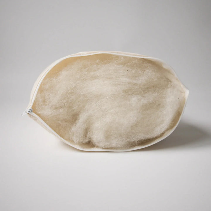 Alpakapude med quiltet økologisk betræk – 40 × 60 cm