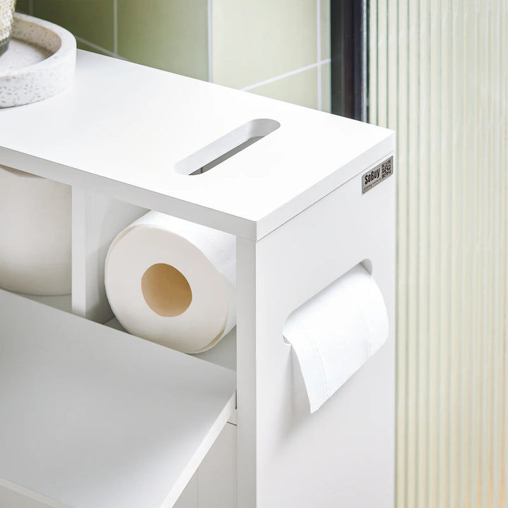 Hvidt badeværelseskabinet på hjul, ideelt til opbevaring af toiletpapir og diverse