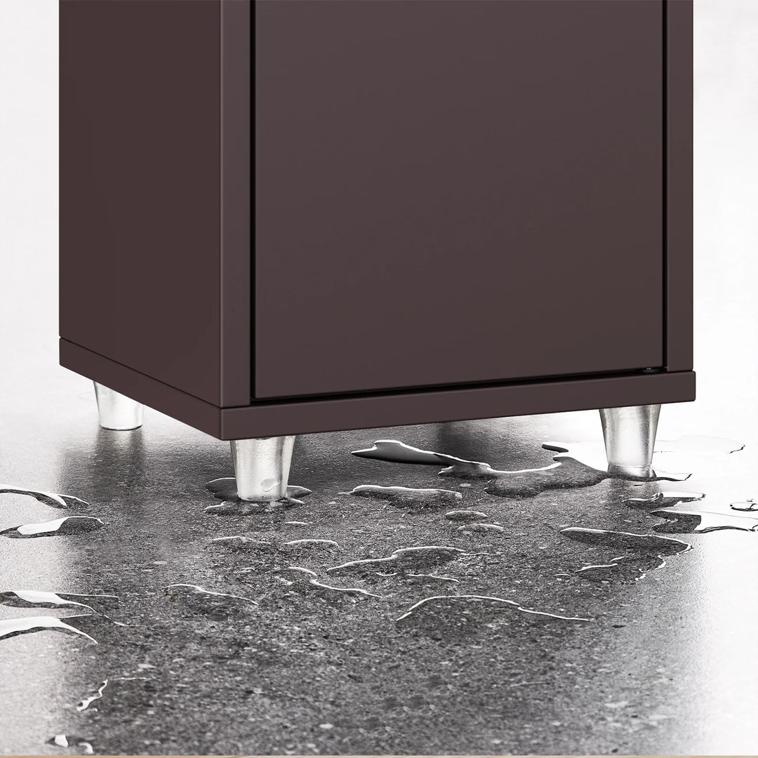 Ultra kompakt babeværelsesskab (20x20 cm) udnytter selv de mindste hjørner, 180 cm højde, brun