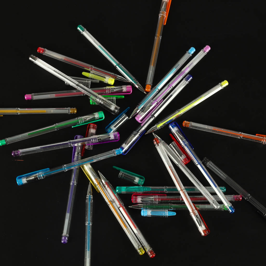Sæt med 25 farvede glitter gelpenne.