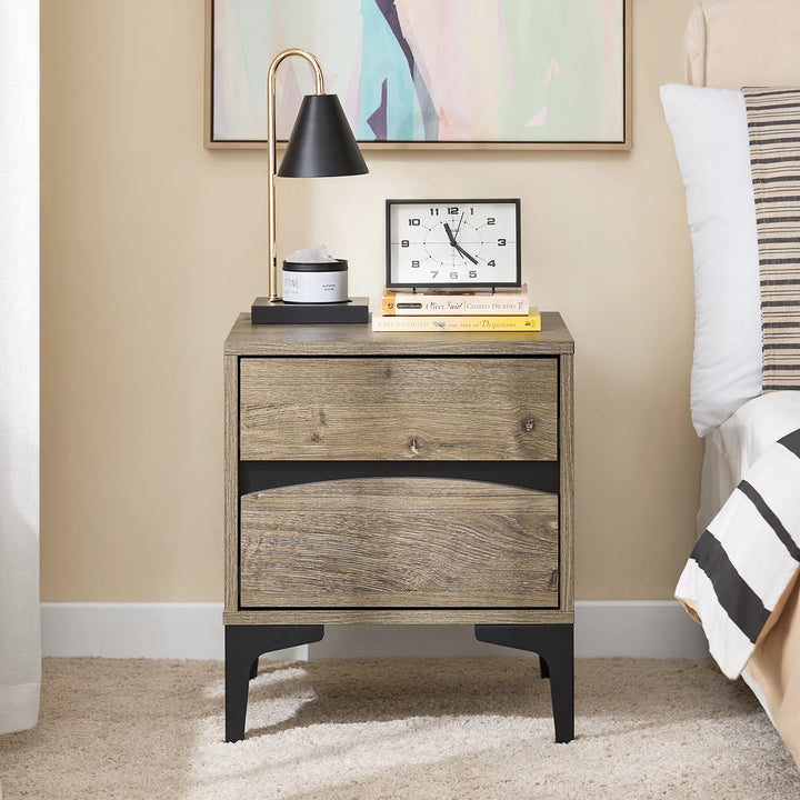 Moderne natbord: træ-look med elegant buet front og robuste metalben (natur), L40 x B40 x H47 cm