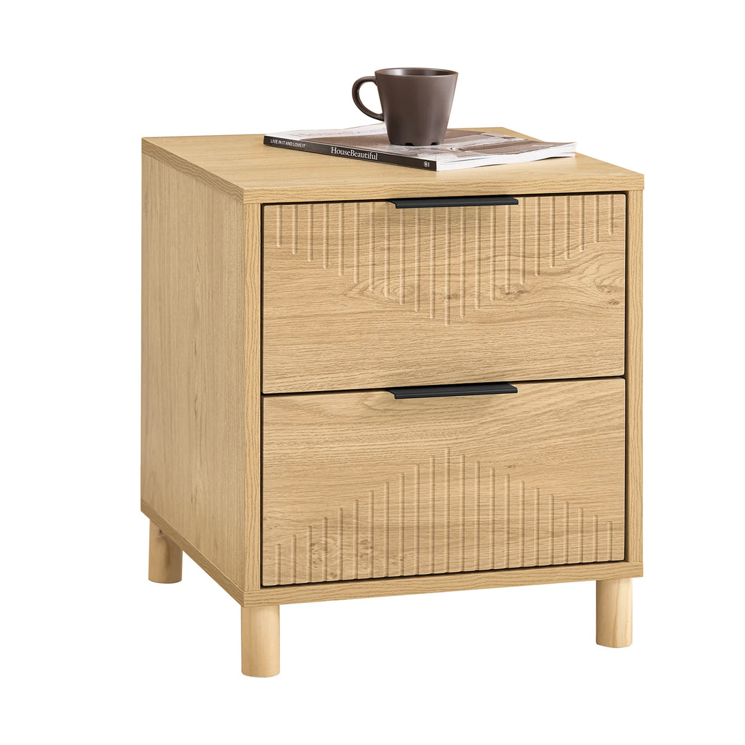 Elegant og pladsbesparende sengebord i naturtræ, B40 x D42 x H47 cm