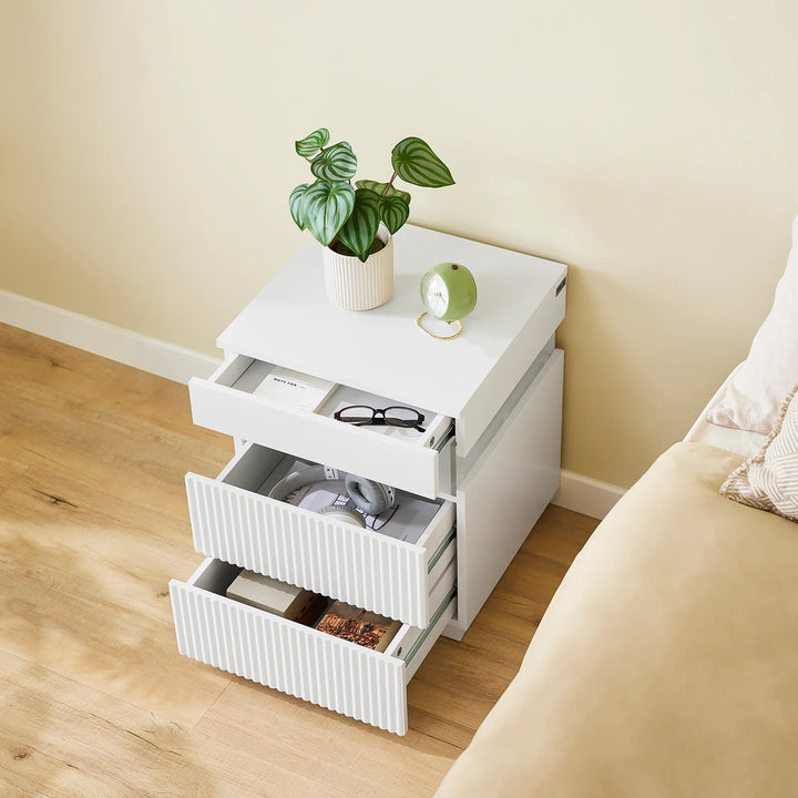 Optimal opbevaring: sengebord med 3 skuffer og ambient lys, B41 × D40 × H52cm