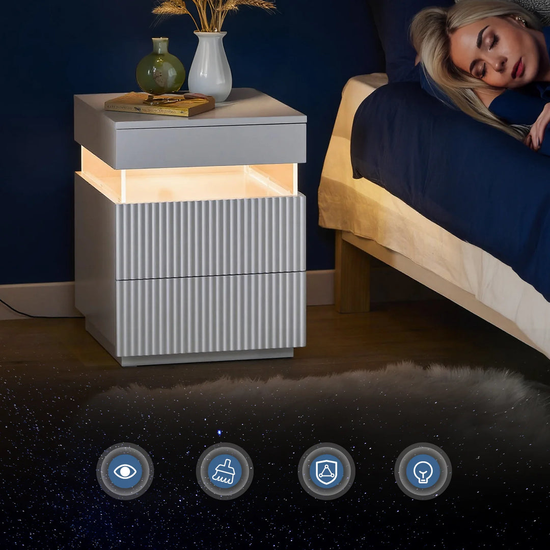 Optimal opbevaring: sengebord med 3 skuffer og ambient lys, B41 × D40 × H52cm