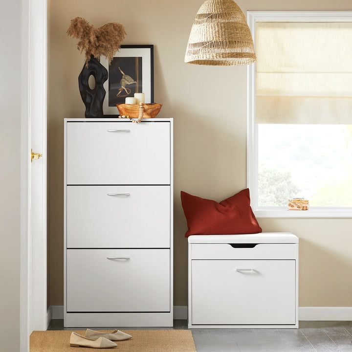 Elegant og minimalistisk skoskab i nordisk design, 60x24x115 cm, hvid