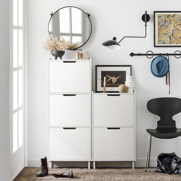 Minimalistisk skoskab i skandi-stil, B50 x D19 x H129 cm, hvid