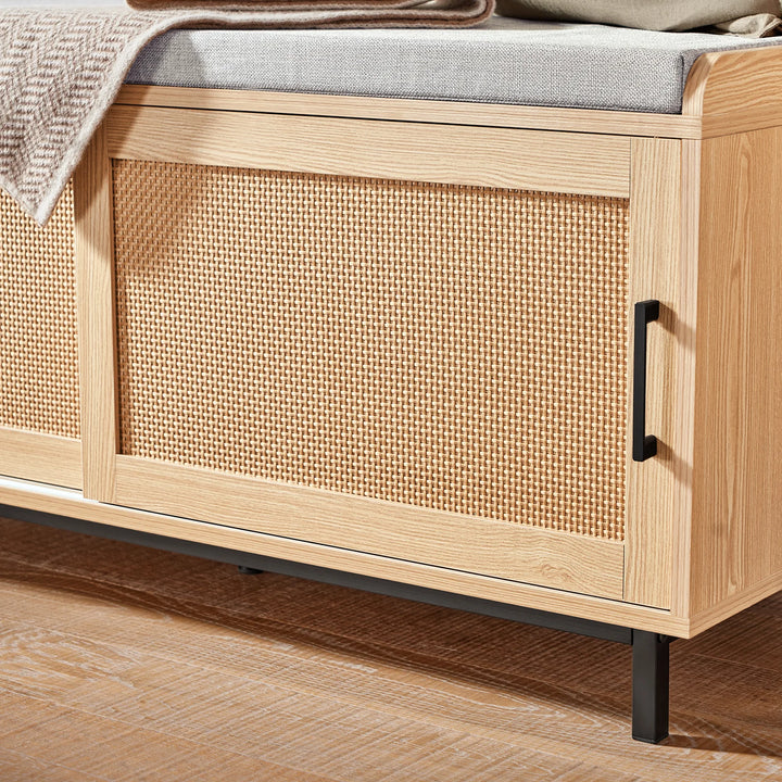 Entrésæt med skobænk og skoskab i smuk japandi-stil, naturfarvet