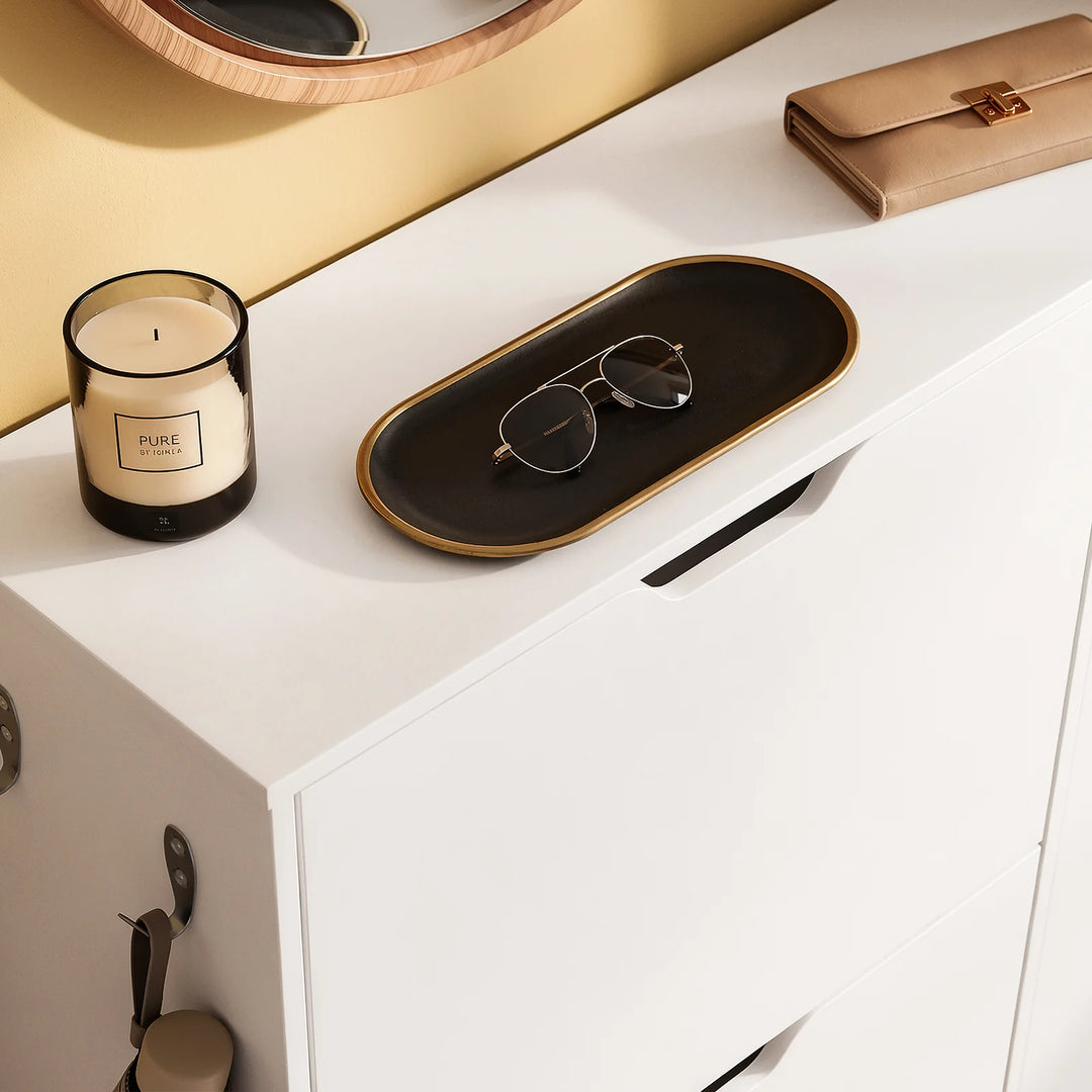 Ekstra smalt skoskab, kun 24,1 cm dybt, nordisk design
