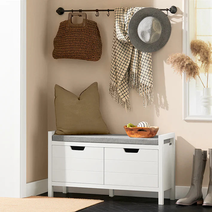 Hold entreen ryddelig med denne elegante skobænk i hvid, B91 x H50 x D31 cm