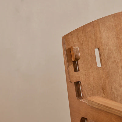 Smuk stol i enkel, moderne udtryk, 55x72x70 cm, brun