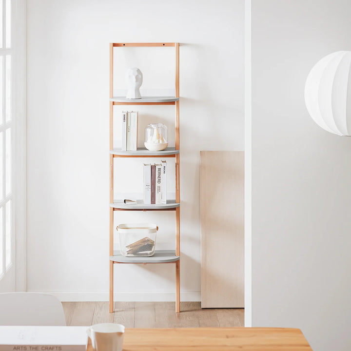 Smuk og elegant stigereol med 4 hylder, L44xH169xB39 cm, lysegrå