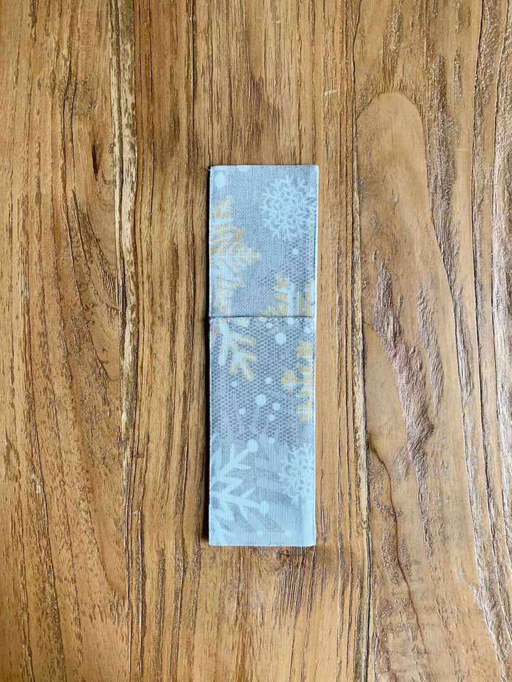 Vintermotiv bestikholder med snefnug-print, bomuld-poly blanding | TeaLurex Oro