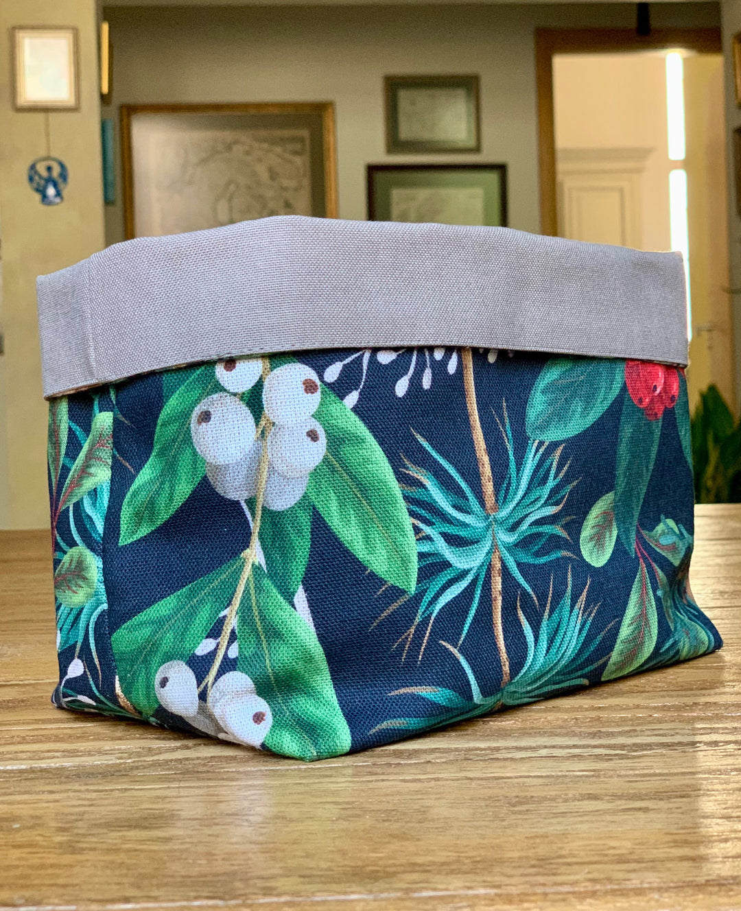 Brødkurv, stofkurv med juletema, trykt stof | Christmas Forest