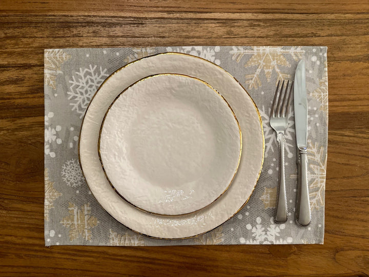 Vintermotiv dækkeserviet med snefnug-print, bomuld-poly blanding | TeaLurex Oro