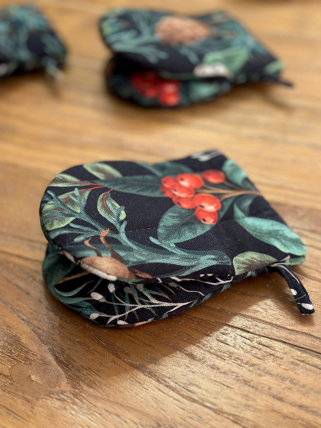 Lille ovnhandske / grydeluffe med dobbelt uldfyld, 100% bomuld, trykt | Christmas Forest