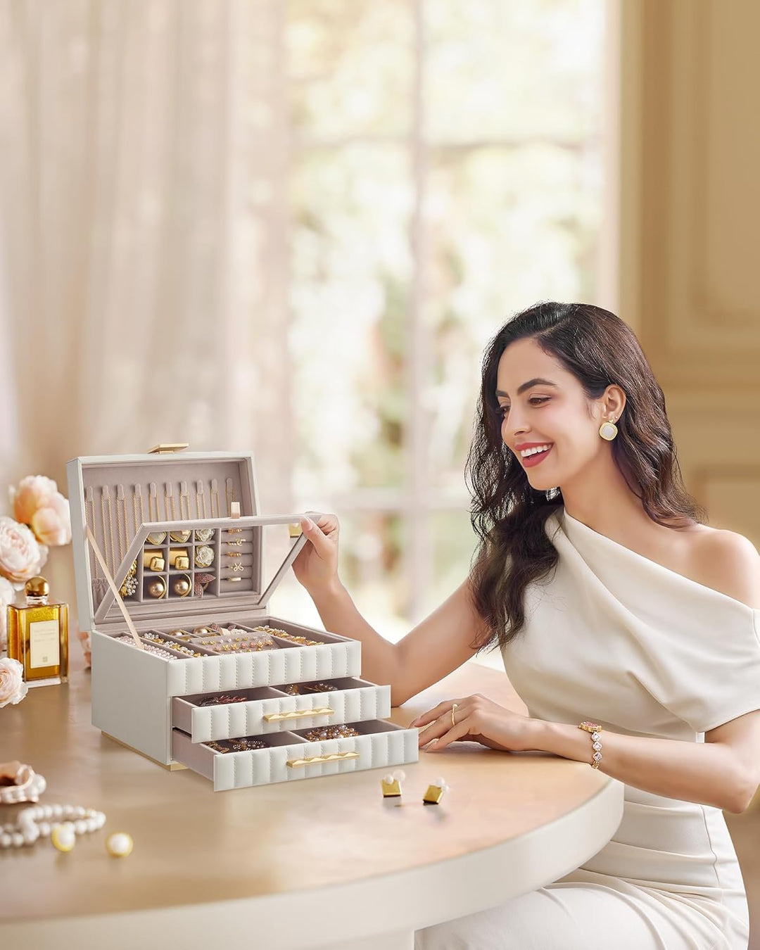 3-lags smykkeskrin med spejl, smykkeorganisator med 2 skuffer, PU-overflade med syninger, svævende effekt, 21,5 x 24 x 15,8 cm, gaveidé, hvid