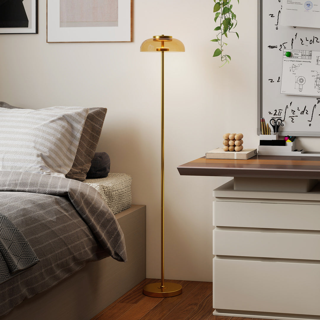 LED-gulvlampe til stuen, gulvlampe med 3000 K varmt lys, fodkontakt, 25 x 25 x 134 cm, messing