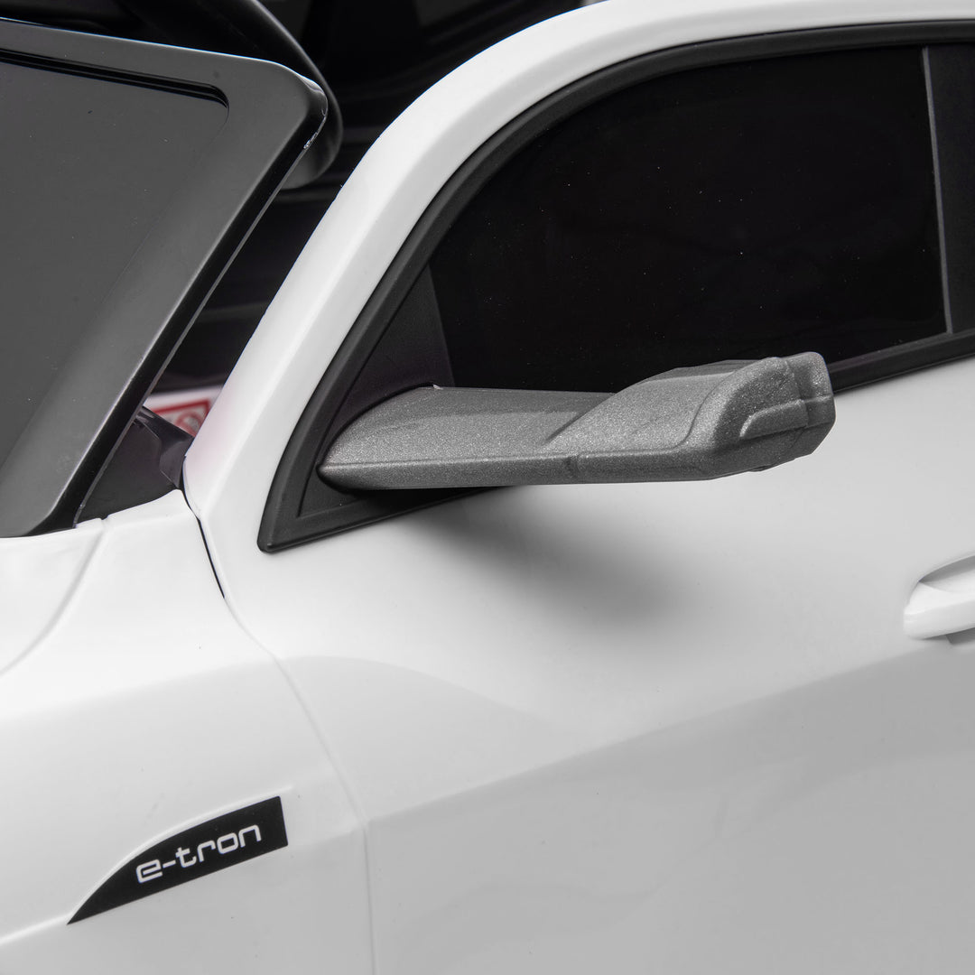 Elektrisk børnebil 12v elbil audi e-tron elbil med fjernbetjening, sikkerhedssele, musik (mp3/usb/tf), børnebil til børn 3-5 år, 3-5 km/t, hvid