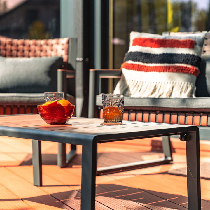 Moderne havemøbelsæt, sofa, 2 lænestole og bord