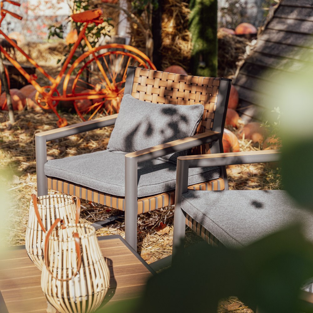 Moderne havemøbelsæt, sofa, 2 lænestole og bord