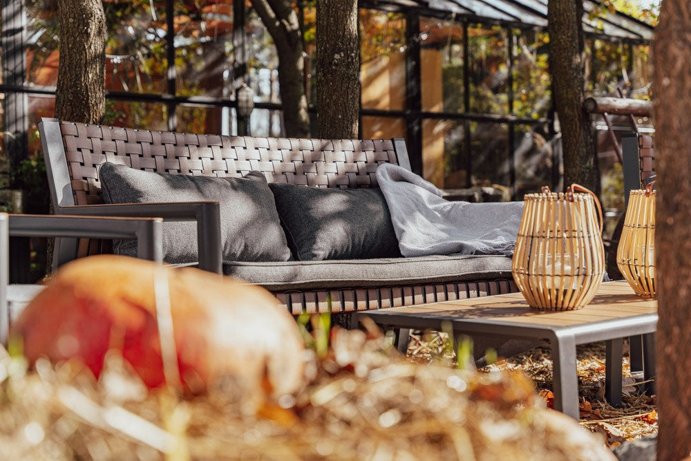 Moderne havemøbelsæt, sofa, 2 lænestole og bord