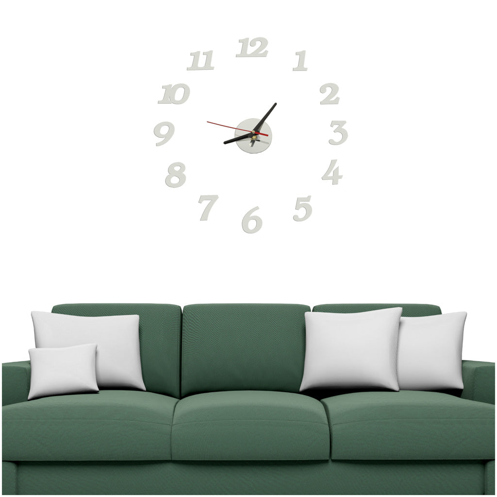 12 timers vægur, sølvfarvet