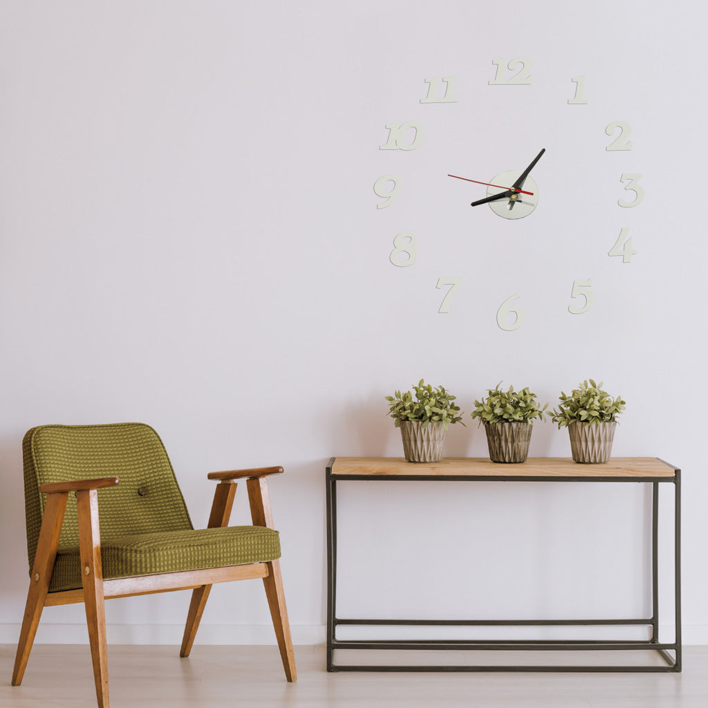 12 timers vægur, sølvfarvet