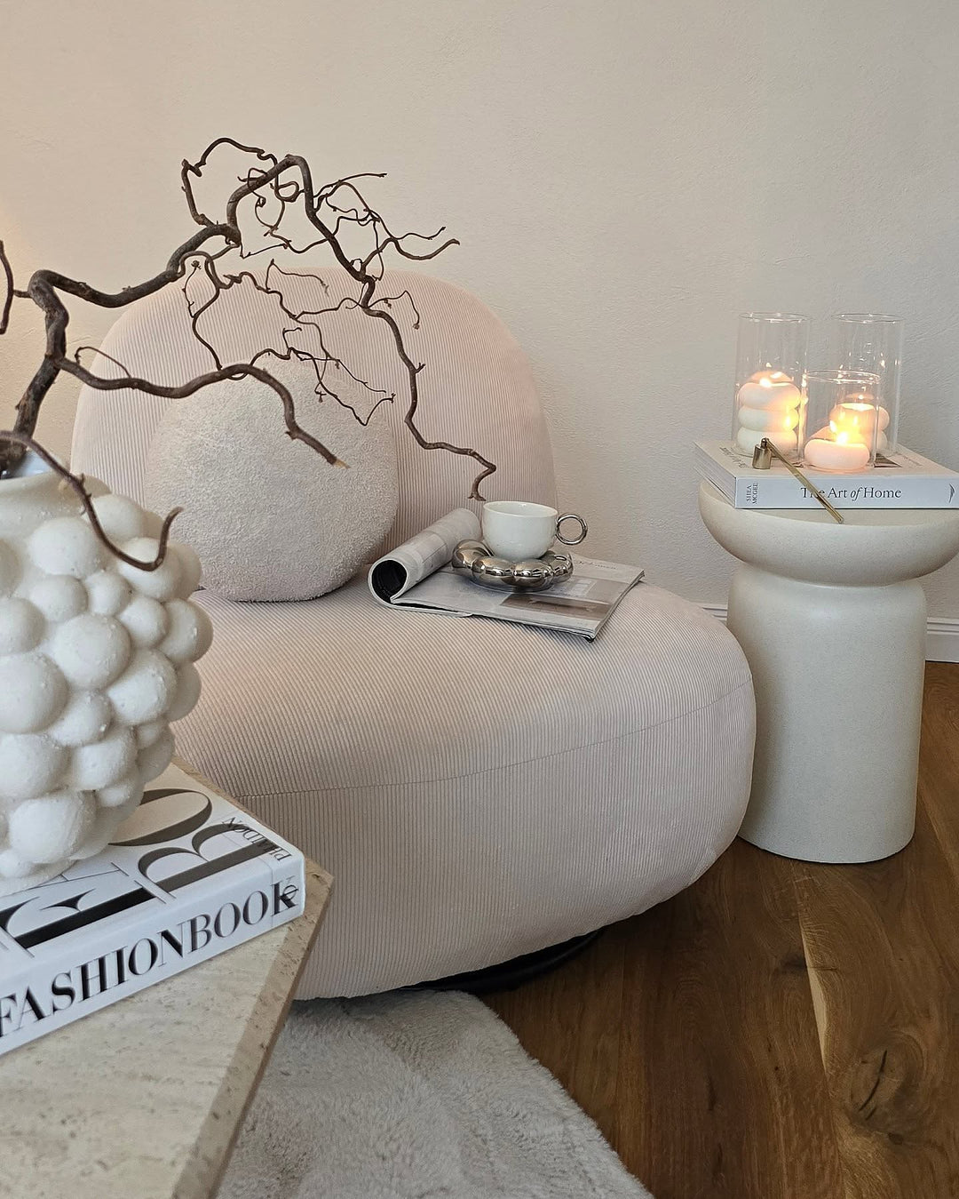 KAMPALA Beige fløjlsbøjle drejestol