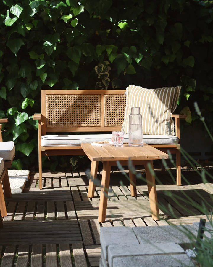 TEMUCO havemøbelsæt – naturlig rattan og beige tekstil