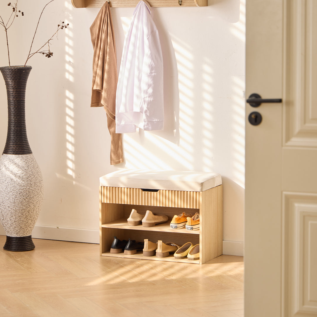 KUBO Skoskab til entré med 2 hylder og 1 kommode i træ og beige stof i naturligt beige træ og fløjl
