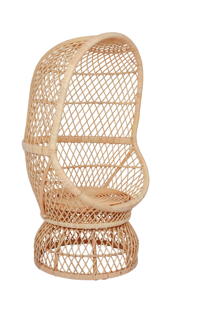 MANADO Æggestol i naturlig rattan og beige stof