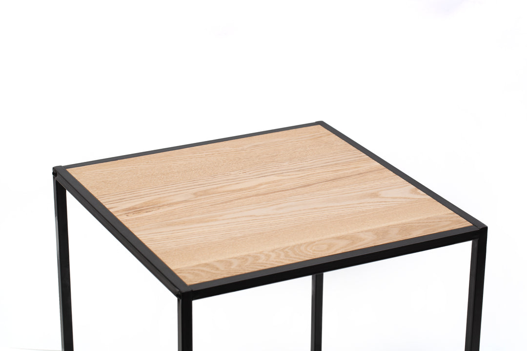 HAGEN industrielt sidebord i sort metal og træ