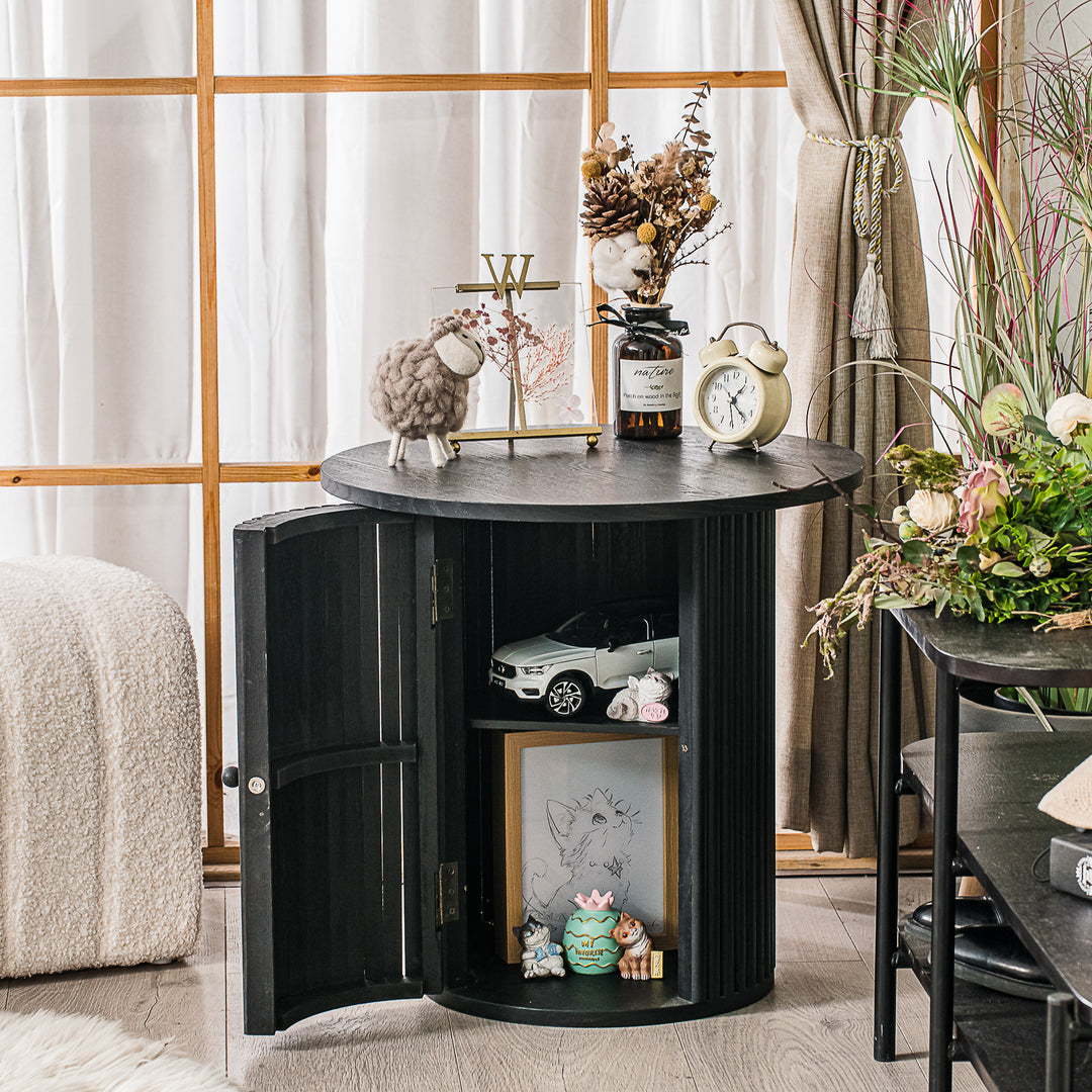 TRINIDAD sidebord i fyrretræ – moderne design med naturlig varme
