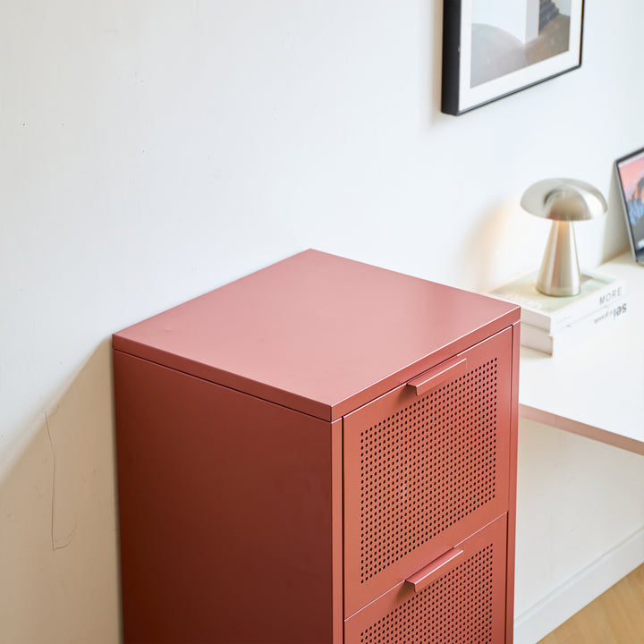 NURMES opbevaringsskab med 3 vippeskuffer – Terracotta