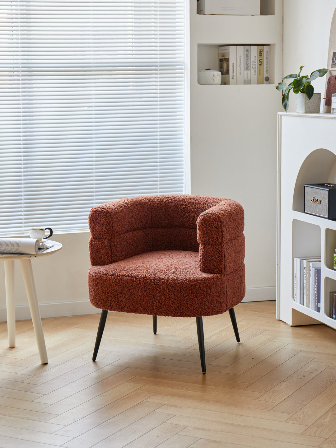 KORGEN Bouclé loungestol i metal og terracotta