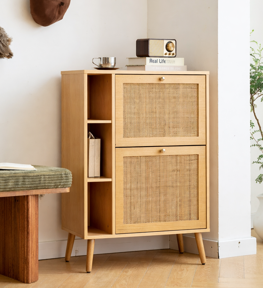 TOKAI entrémøbel med skuffer – bøgetræ, rattan og skandinavisk design