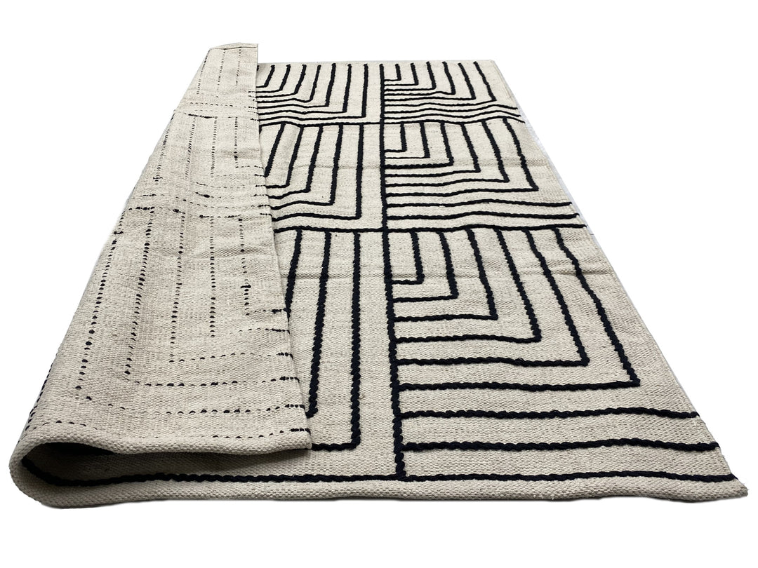KEVO Rektangulært bomuldstæppe med sorte og beige mønstre 180 x 120 cm