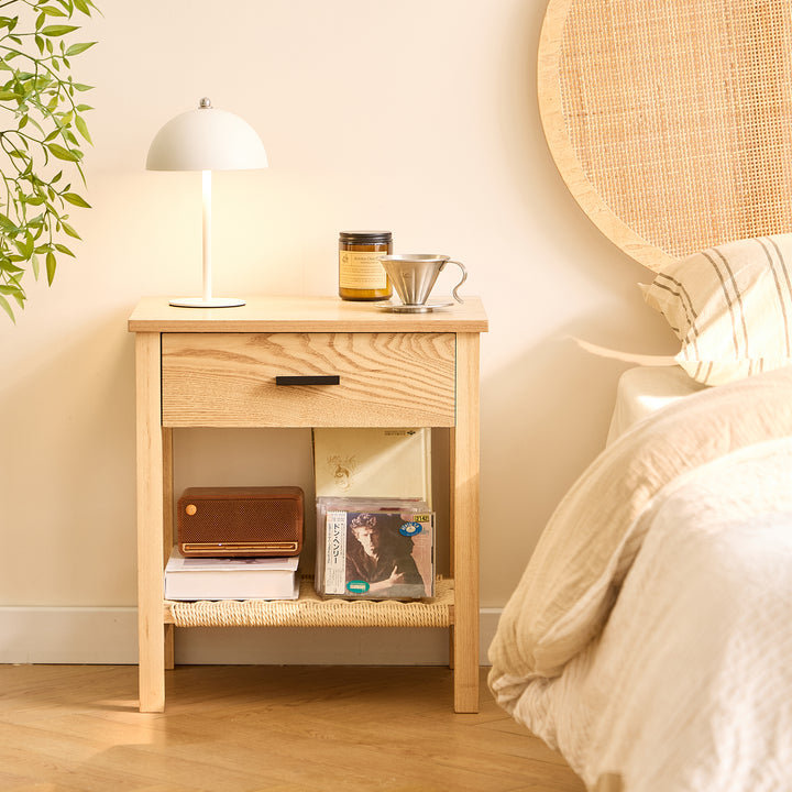 TENDO sengebord i træ og reb – naturlig charme og nordisk elegance