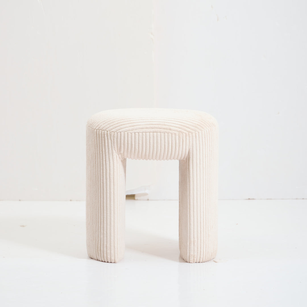 NAGA Beige Velour Puf til Stuen