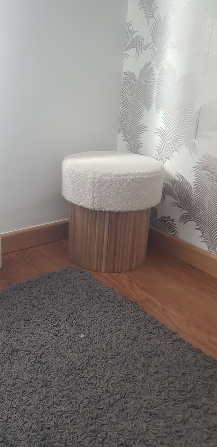 OTSU White Bouclé Puf med opbevaring