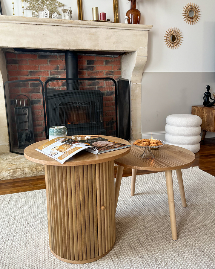 TRINIDAD sidebord i fyrretræ – enkelt design og naturlig charme