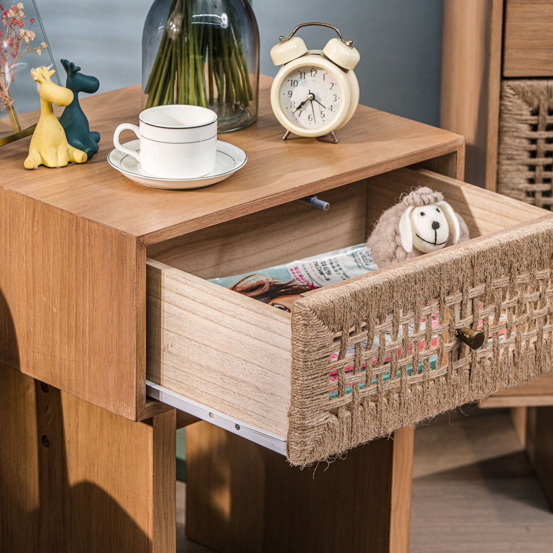 TOLEDO sidebord med skuffe – naturlige detaljer og skandinavisk design