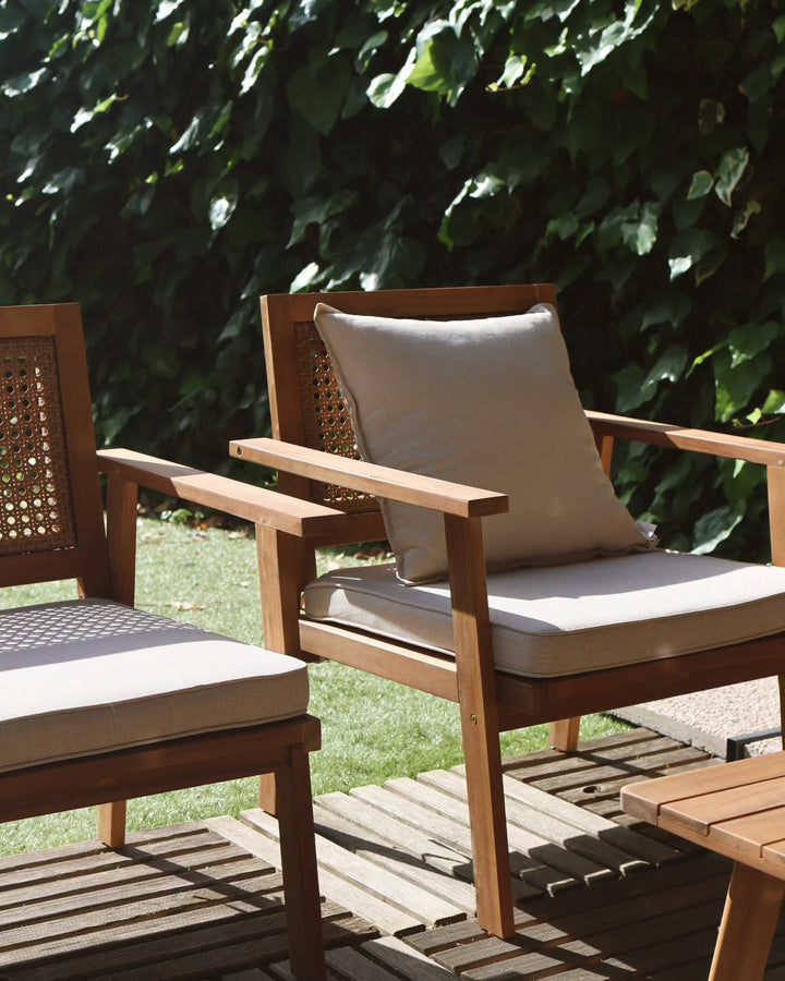 TEMUCO havemøbelsæt – naturlig rattan og beige tekstil