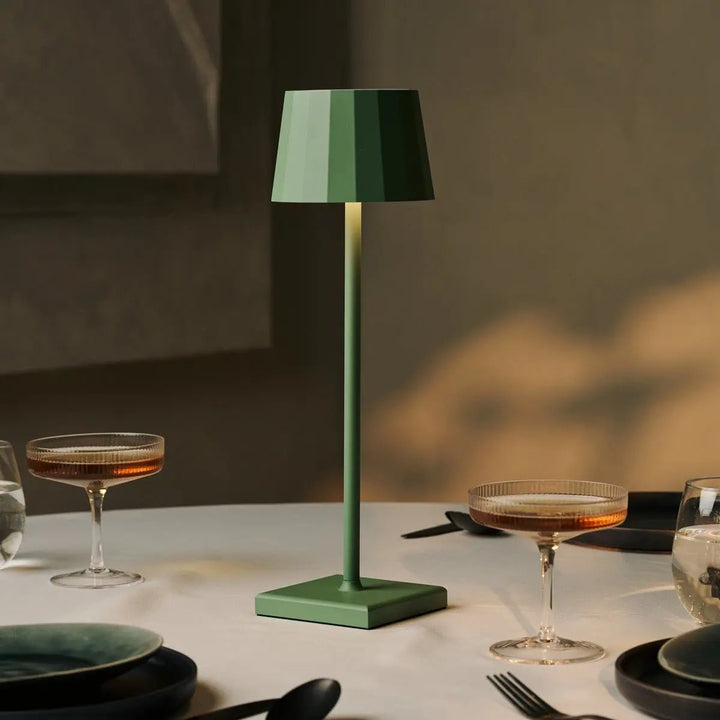 Wouter Sage Grøn genopladelig bordlampe