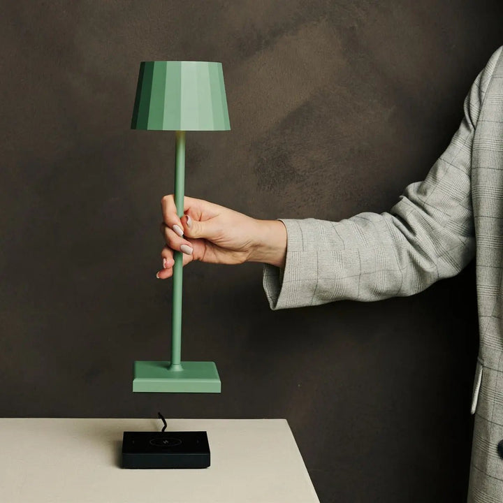 Wouter Sage Grøn genopladelig bordlampe