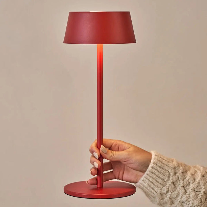 Hugo Berry Red genopladelig bordlampe