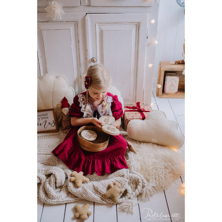 "Lille Ginger Riding Hood" Magic Cape
