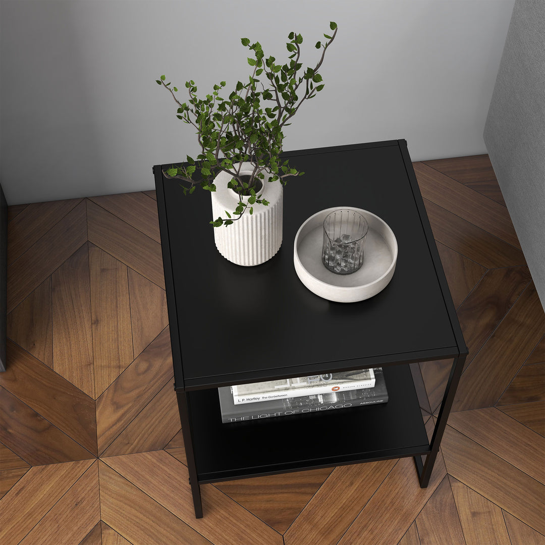 Sidebord i industrielt design, sofabord, natbord, 1 hylde, sort