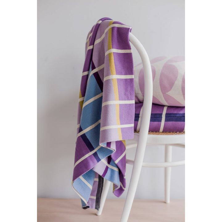 Alvin Purple Jacquard slumretæppe – Blødt børstet bomuld